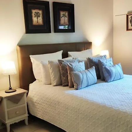 Domaine Les Causeries Bed & Breakfast