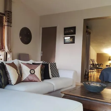 Domaine Les Causeries Bed & Breakfast 4*