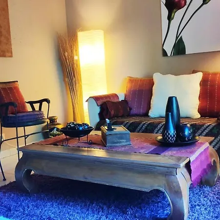 Domaine Les Causeries לינה וארוחת בוקר 4*