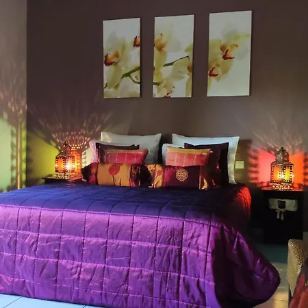 Domaine Les Causeries לינה וארוחת בוקר Laguépie