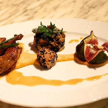 Domaine Les Causeries לינה וארוחת בוקר 4*