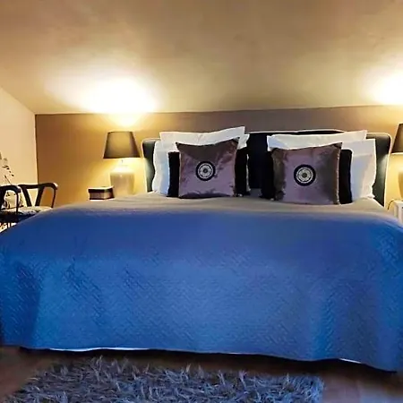 Bed & Breakfast Domaine Les Causeries 4*