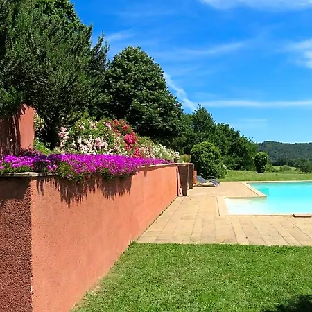 Domaine Les Causeries Bed & Breakfast 4*