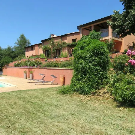 Domaine Les Causeries Bed & Breakfast 4*